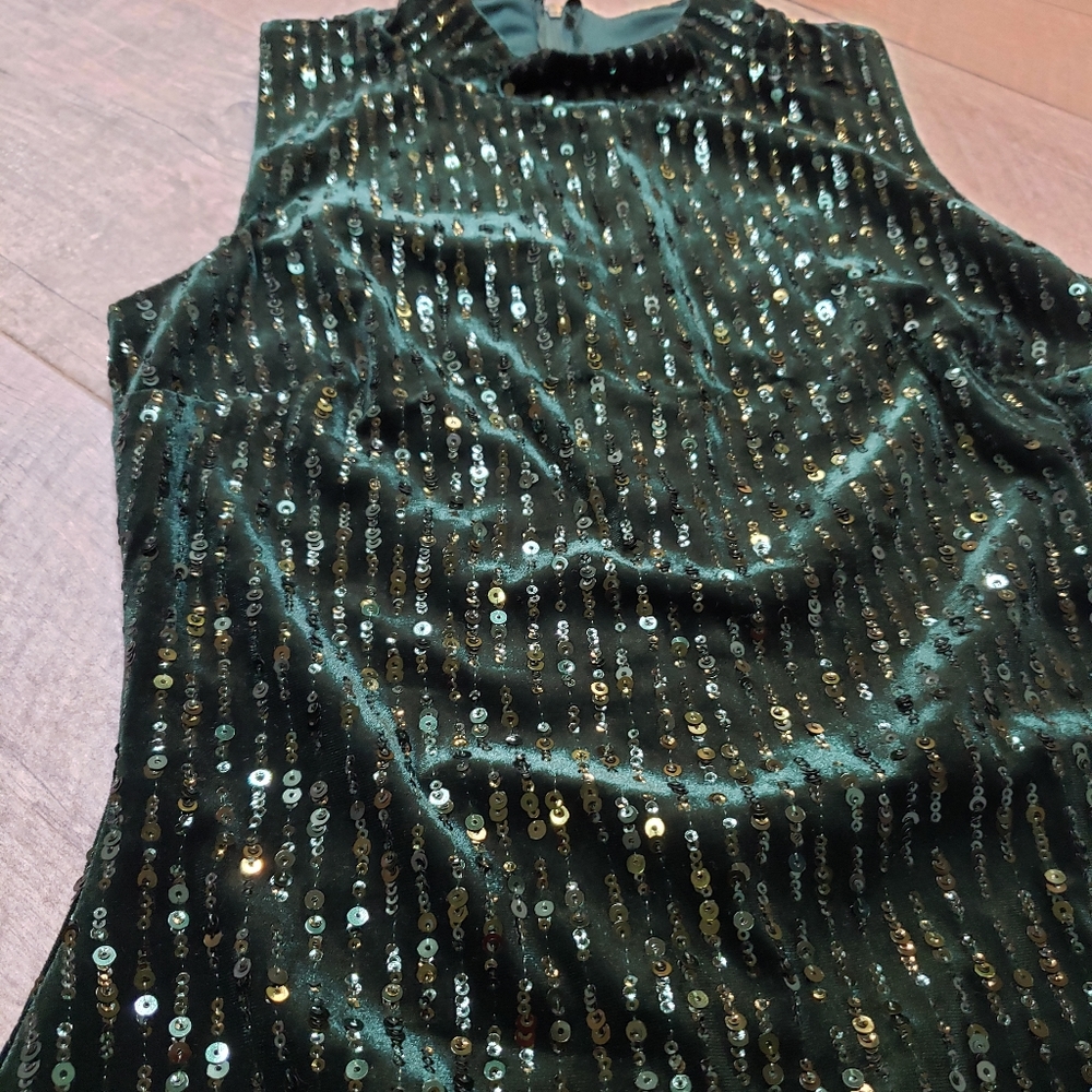 Green velvet sequin mini dress - Picture 6 of 9